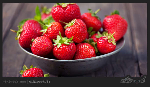 چگونه چیزکیک توت فرنگی یخچالی درست کنیم - ویکی ووک