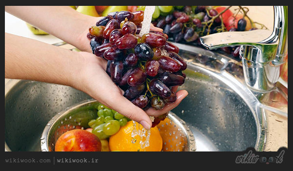 چگونه میوه ها و سبزیجات را بشوییم؟ / ویکی ووک